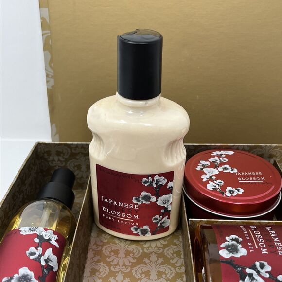 Bath Body Works Japanese Cherry Blossom Orig PLEASURES 5 Pc Set - No Bubble Bath - Picture 2 of 12